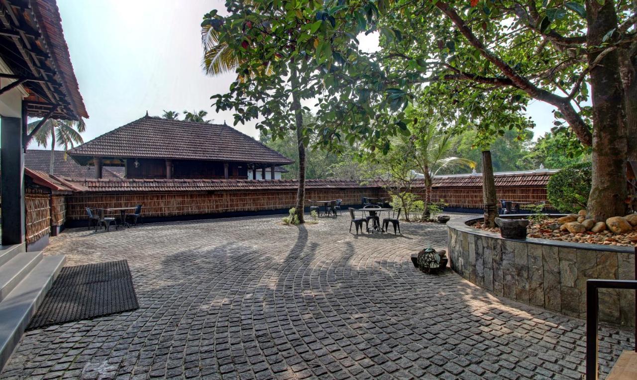 Treebo Tryst Travancore Palace Cherthala Alappuzha Kültér fotó